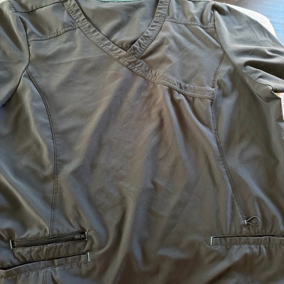 Assorted Scrub Top Collection - Picture 3 of 10